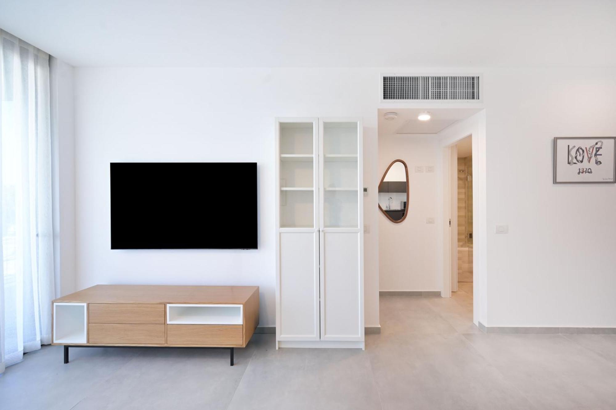 1br Oasis Steps From Jaffa & By Holyguest Tel-Aviv